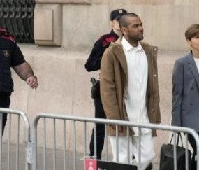 西媒:阿尔维斯要求对性侵受害者进行新的心理评估,被法院驳回