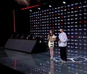 Hope:训练赛在尝试各种各样的英雄,老猪英雄池深 队伍进步很多