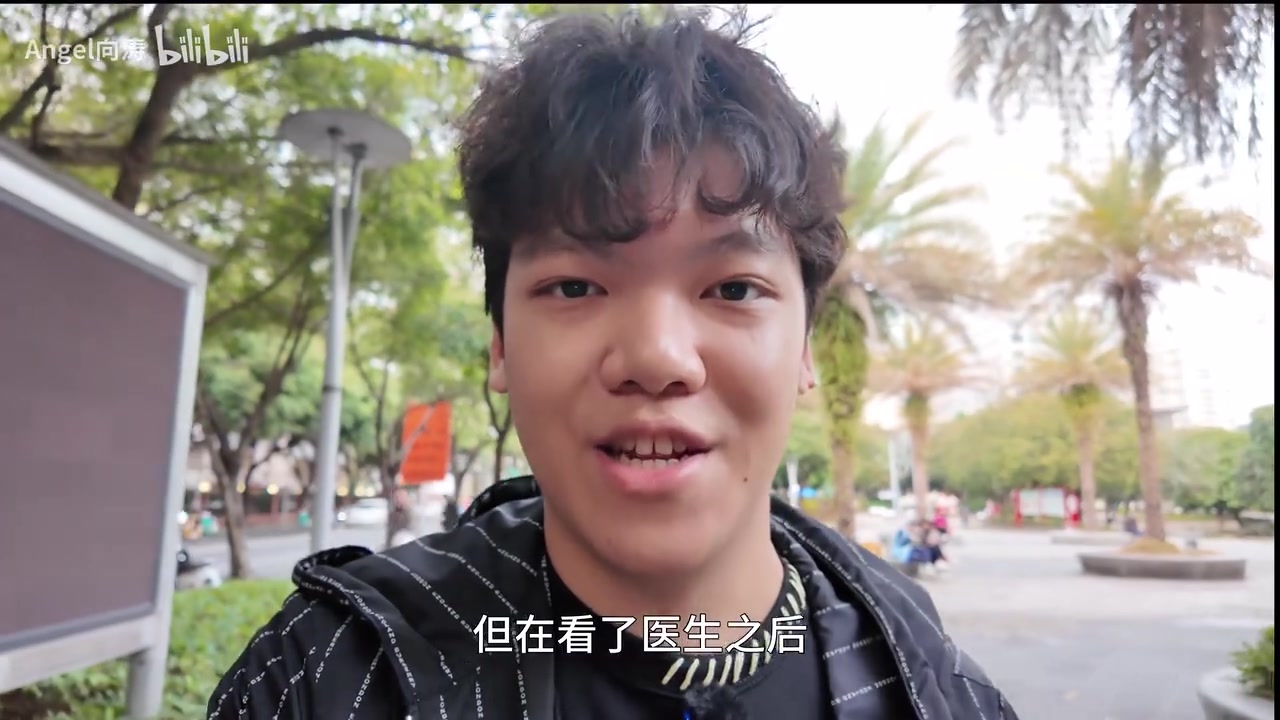 少爷准备收购?Angel转探店博主:尝试南宁最火啫啫煲?